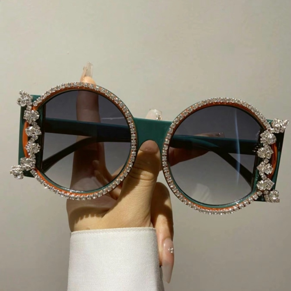 New Arrival Sunglasses “Precision Sparkle🕶️
